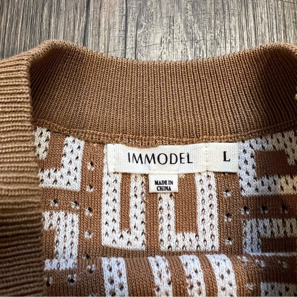 Women’s Sleeveless Knit Crop Top White and Tan Round Neck Size L - Picture 6 of 6